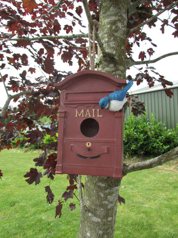 Mailbox birdhouse